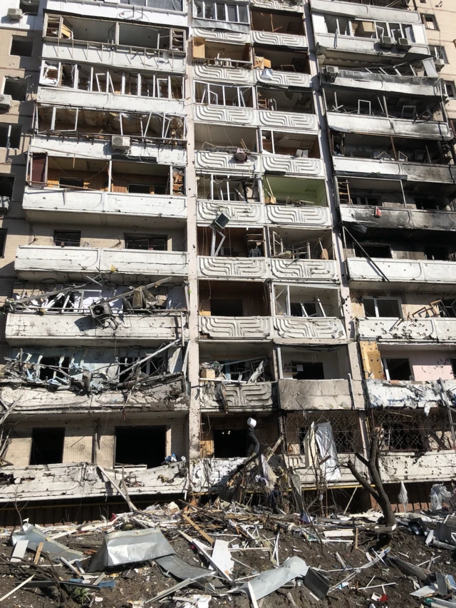 Residential building his by a russian strike in Mostyts’kyymasyv