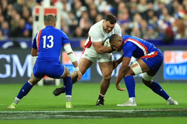 France stop Ellis Genge