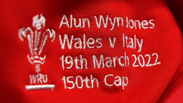 Alun Wyn Jones cap