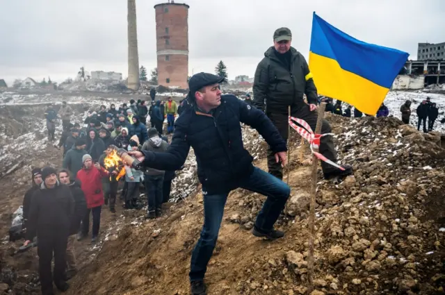 Civilians were taught to wield petrol bombs in Zhytomyr on Tuesday