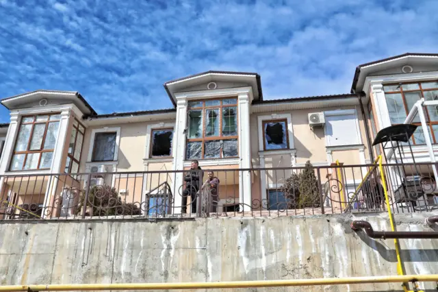 Damage to a building during the attack of Russian invaders on 21 March 2022