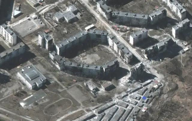 Maxar satellite imagery of destroyed residential apartment buildings in Mariupol, Ukraine. 22march2022