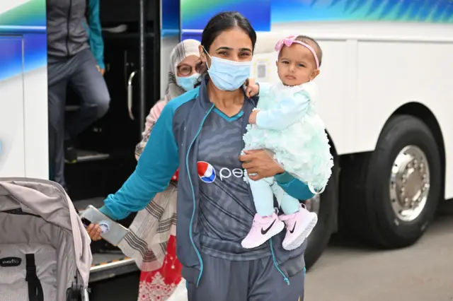 Bismah Maroof with her daughter