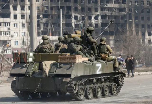 pro-russian troops in mariupol, 24 March