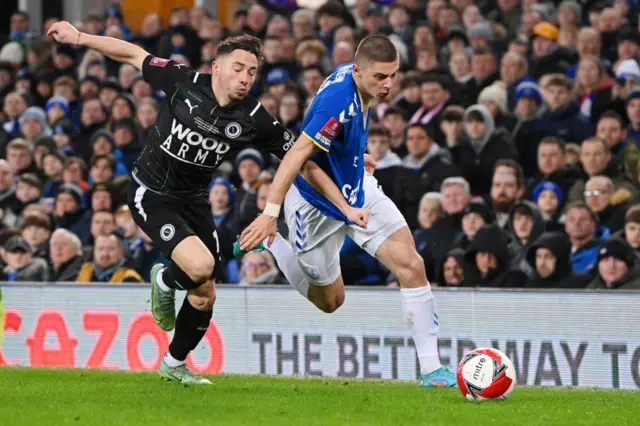 Everton's Vitalii Mykolenko