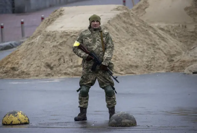 Ukraine soldier