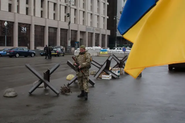 Ukrainian serviceman as seen on the checkpoint in the Independence Square on March 30, 2022 in Kyiv,