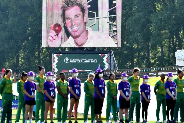 Shane Warne remembered with a minutes silience