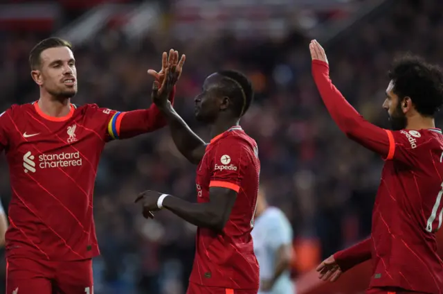 Sadio Mane, Jordan Henderson, Mohamed Salah, Liverpool