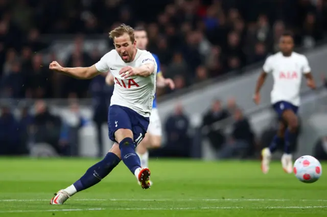 Harry Kane scores for Tottenham