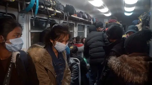 People on a train from Poltava to Lviv