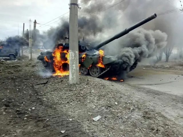 A Russian tank reportedly destroyed by the Ukrainian armed forces