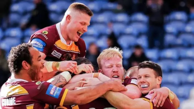 Huddersfield Giants players celebrate