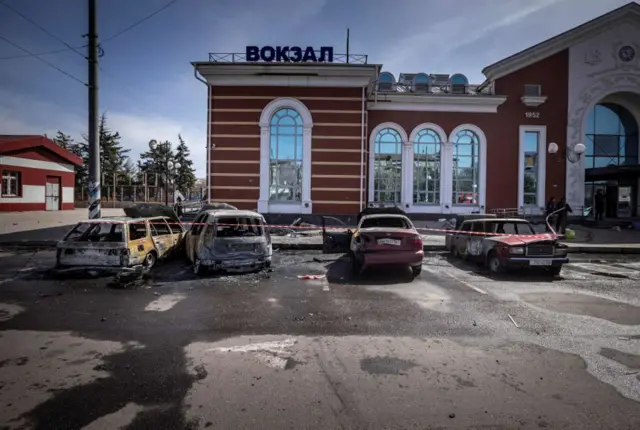 Damaged cars outside a railway station in Kramatorsk, eastern Ukraine,