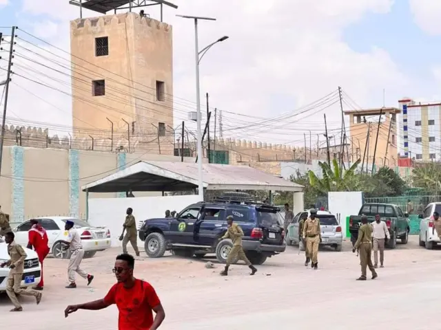 The scene outside Hargeisa prison during the riots