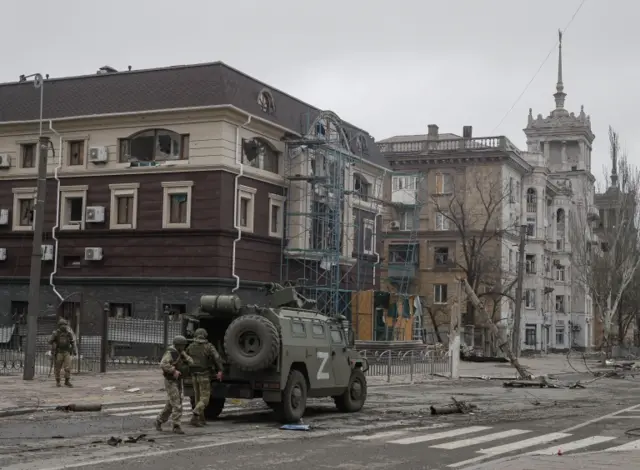 Image shows fighting in Mariupol