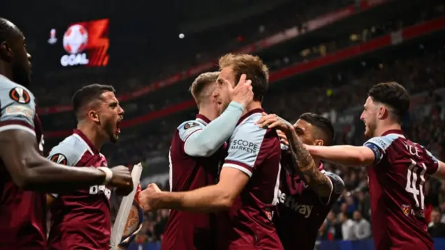 Lyon 0-3 West Ham (Agg: 1-4)