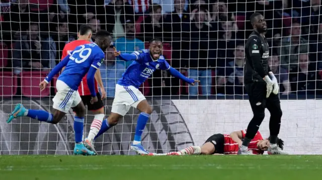 PSV 1-2 Leicester (Agg: 1-2)