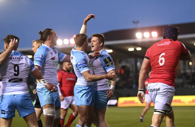 Glasgow Warriors celebrate Johnny Matthews' opening try