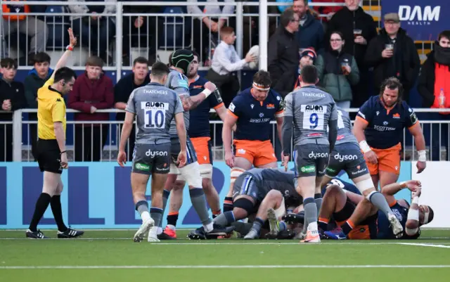 Bath celebrate the game's opening try