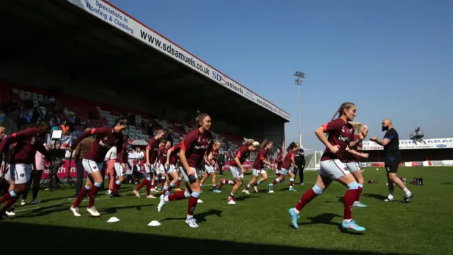 West Ham v Man City (12:15 BST)