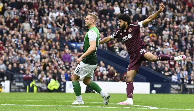 Hearts' Ellis Simms scores to make it 1-0