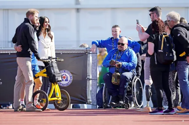 Prince Harry and Meghan Markle with Ukrainian veterans at the Invictus Games