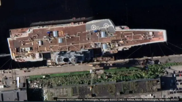 Satellite image of the  Admiral Kuznetsov aircraft carrier in Murmansk shipyard