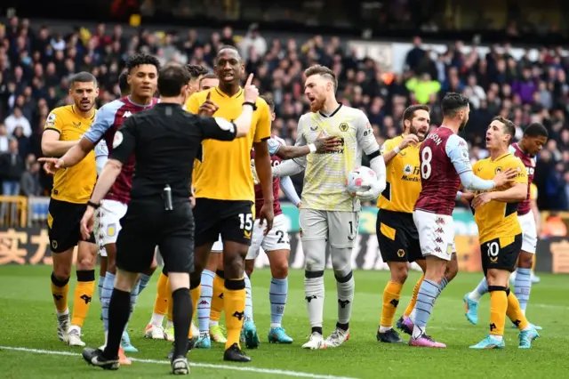 Wolverhampton Wanderers, Aston Villa