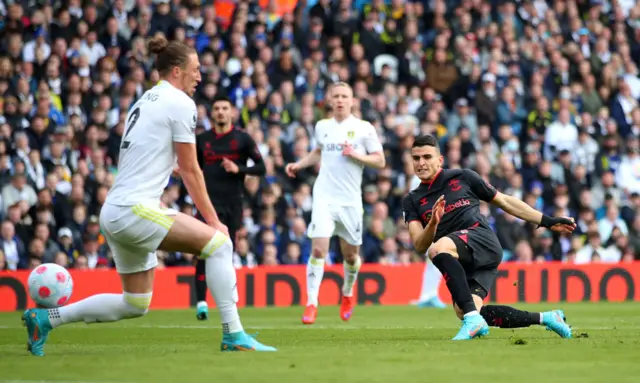 Mohamed Elyounoussi, Southampton, Leeds