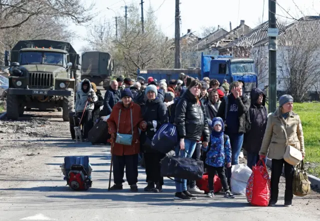 People fleeing Mariupol