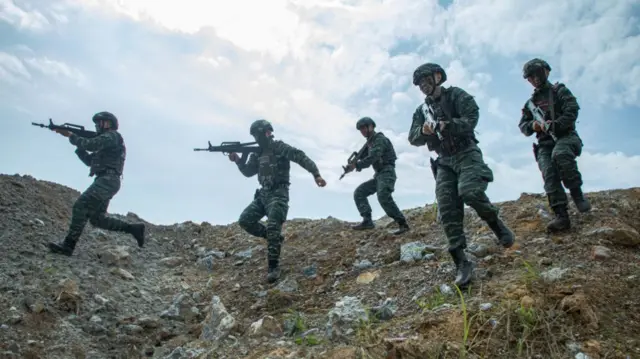 Chinese troops during training