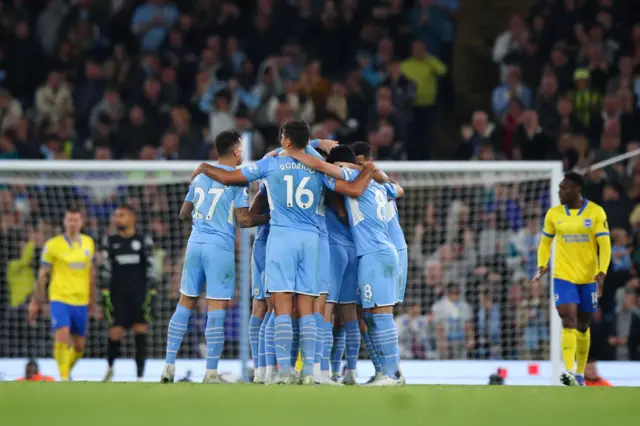 Phil Foden scores