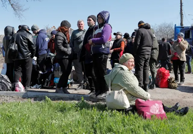 People fleeing Mariupol