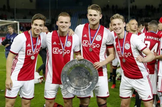 Carel Eiting, Dani de Wit, Matthijs de Ligt and Frenkie de Jong of Ajax with the Dutch Eredivisie trophy