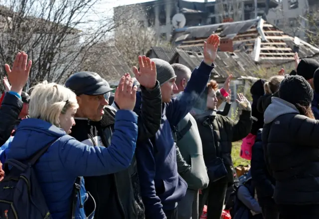 Evacuees leaving Mariupol