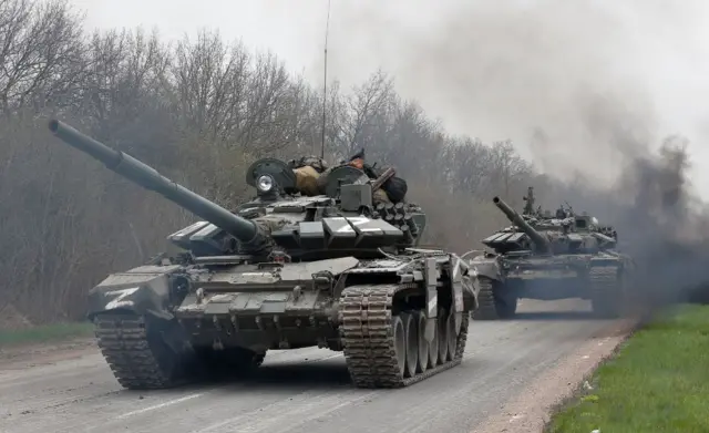 Russian-backed separatists' tanks near Mariupol, 17 Apr 22