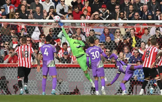 Hugo Lloris playing for Tottenham against Brentford