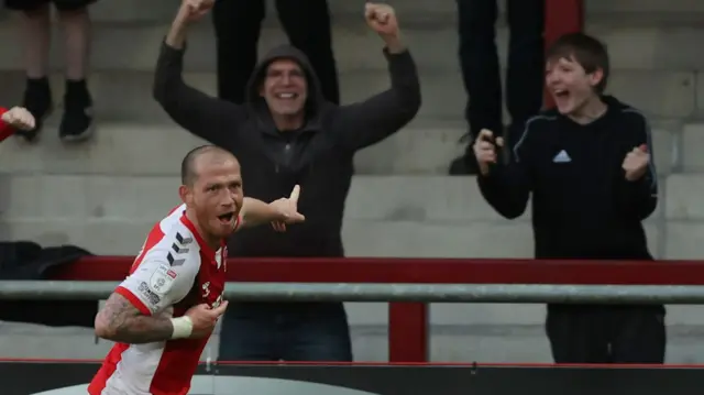 Fleetwood celebrate