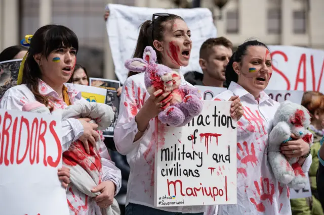 Protest in Kyiv, 27 April 2022