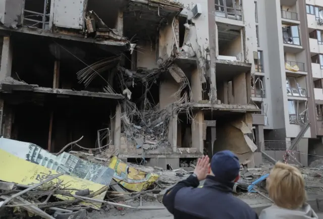 Damaged buildings in Kyiv on 29 April 2022