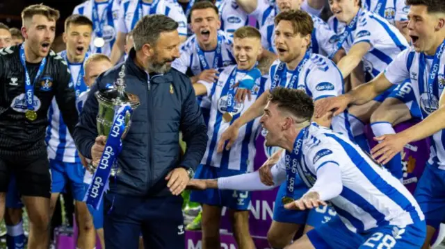 Derek McInnes with league title