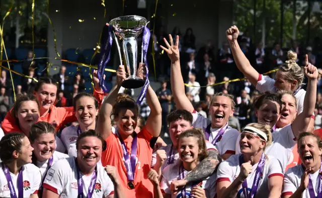 Sarah Hunter with Six Nations trophy