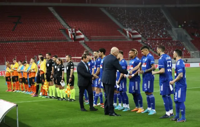 Shakhtar Donetsk and Olympiakos at the Karaiskakis Stadium in Piraeus, Greece.