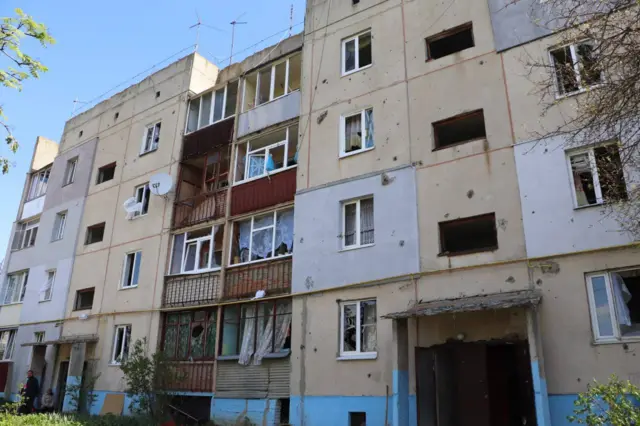 A building in Dergachi that has been shelled