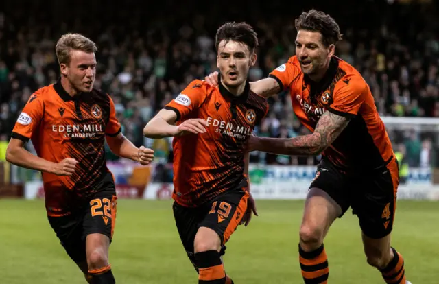 Dylan Levitt (centre) scored a screamer for Dundee United