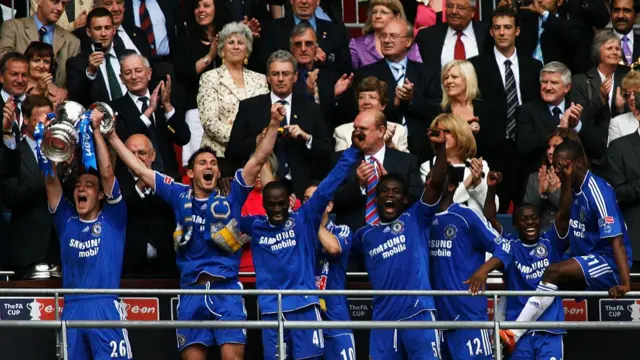 Chelsea lift the FA Cup in 2007