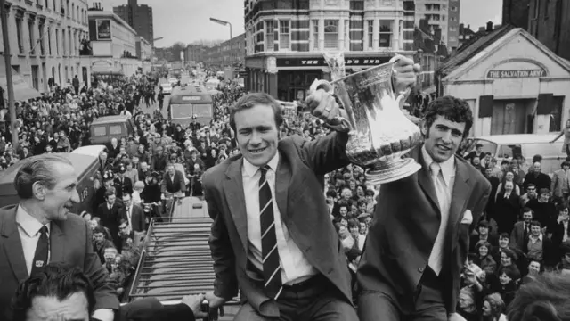 Ron Harris and Peter Bonetti with the FA Cup in 1970