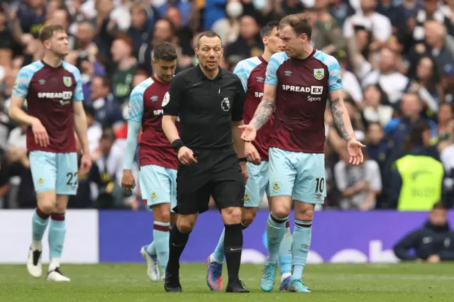 Ashley Barnes, Kevin Friend, referee, Burnley, Tottenham Hotspur