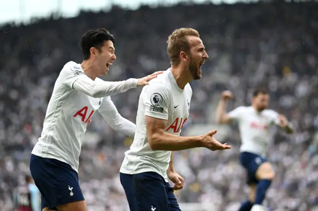 Harry Kane, Heung-min Son, Tottenham Hotspur, Burnley